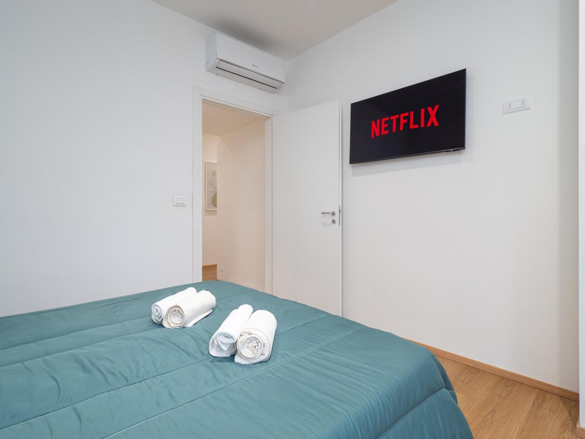 Milano 5 Guests - Modern Apt With Balcony מראה חיצוני תמונה